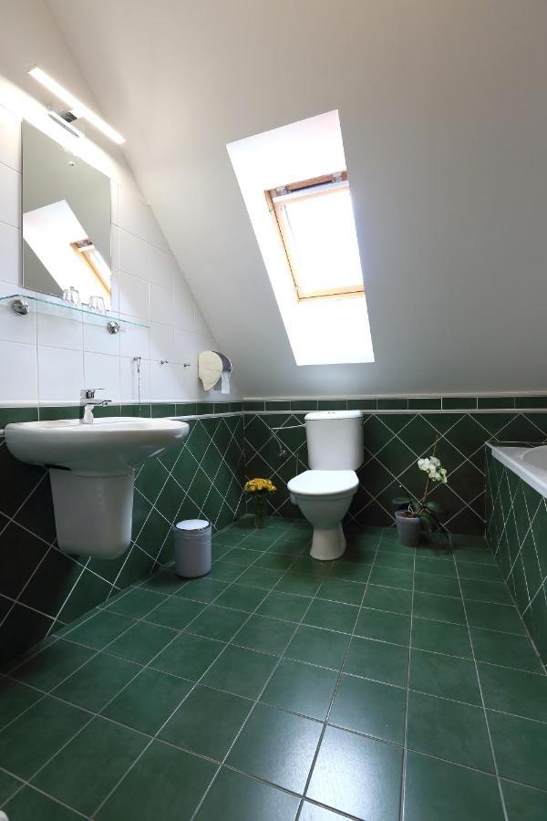Penzion Na 15. Poledniku Hotel Jindrichuv Hradec Luaran gambar