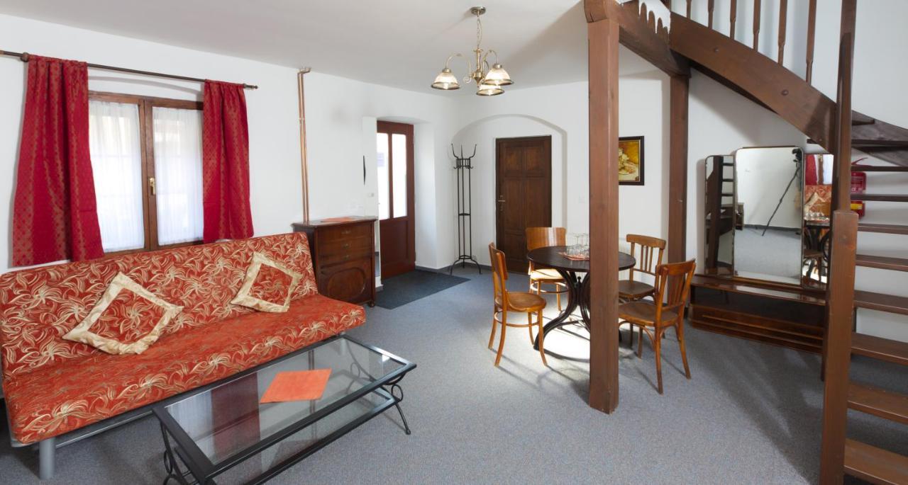 Penzion Na 15. Poledniku Hotel Jindrichuv Hradec Luaran gambar
