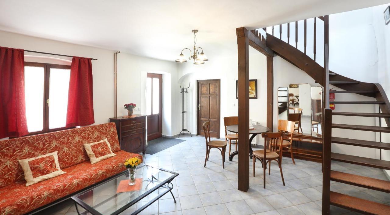 Penzion Na 15. Poledniku Hotel Jindrichuv Hradec Luaran gambar