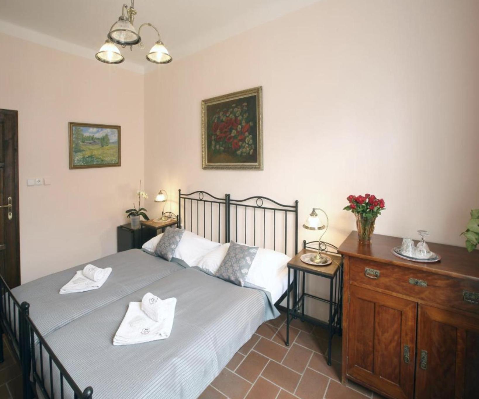 Penzion Na 15. Poledniku Hotel Jindrichuv Hradec Luaran gambar